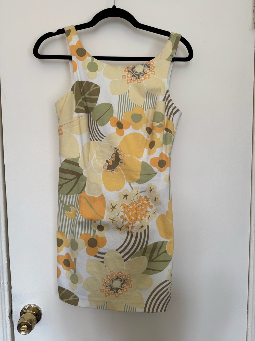 Floral Sleeveless Sheath Dress in Yellow and Green 60s inspired cut out back